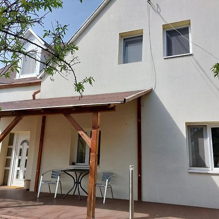 Appartement Bridgehaus à Balatonfüred Extérieur photo